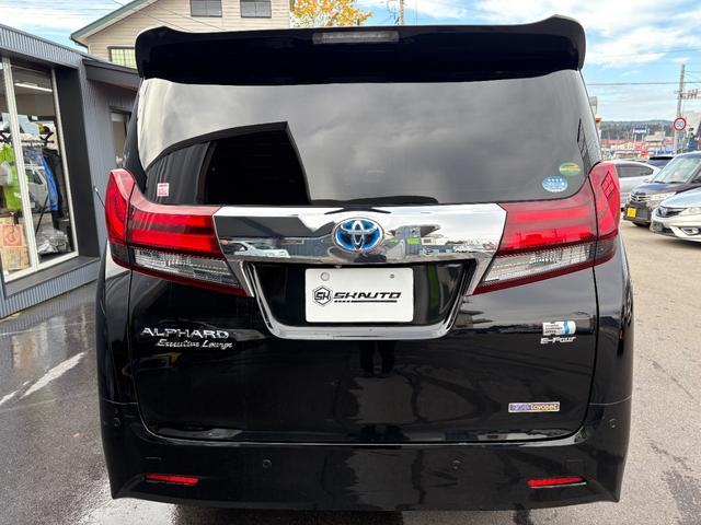 アルファードハイブリッド エグゼクティブラウンジ インテリジェントクリアランスソナー 電動Rゲート シートヒータ 黒革シート ブルーレイ ナビ バックモニタ- USB LEDライト アイドリングストップ 横滑り防止機能 4wd 3列シート Pシート(4枚目)