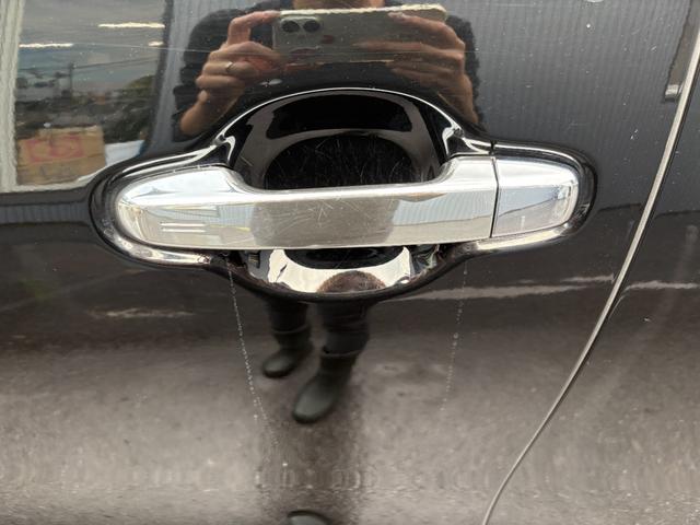 アルファードハイブリッド エグゼクティブラウンジ インテリジェントクリアランスソナー 電動Rゲート シートヒータ 黒革シート ブルーレイ ナビ バックモニタ- USB LEDライト アイドリングストップ 横滑り防止機能 4wd 3列シート Pシート(16枚目)