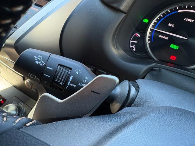 NX NX300h スパイス&シック 4WD パワーシート パワーバックドア コーナーセンサー シートヒーター 衝突軽減B LDA(28枚目)