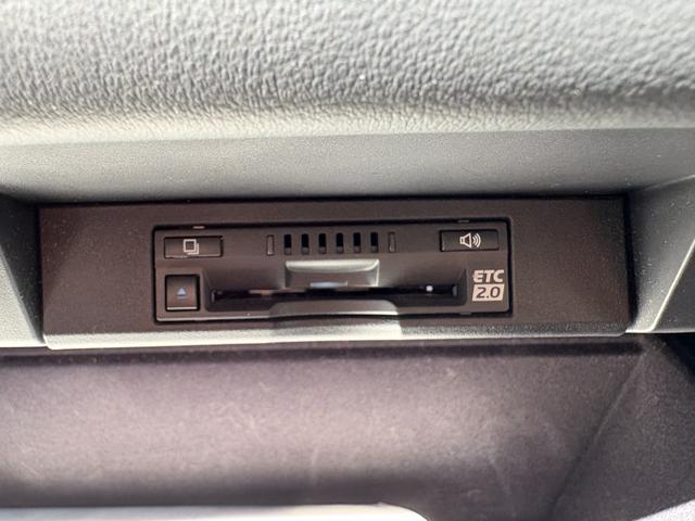 NX NX300h スパイス&シック 4WD パワーシート パワーバックドア コーナーセンサー シートヒーター 衝突軽減B LDA(30枚目)