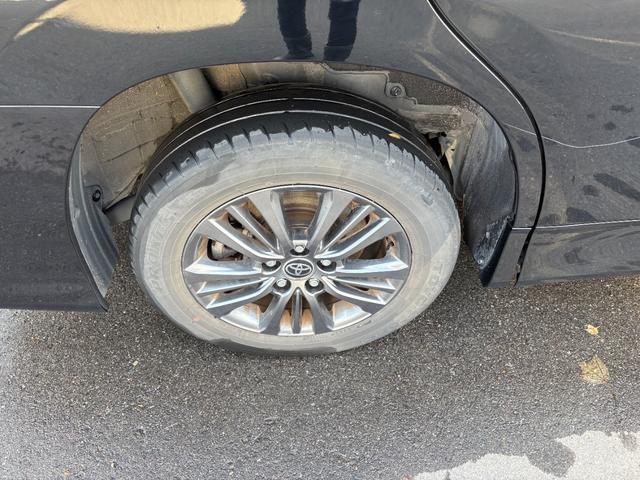 ヴォクシー Ｓ－Ｚ　ダブルエアコン　横滑り防止　ＡＢＳ　クルコン　衝突軽減システム　キーレス　スマキー　パワーウィンドウ　パワーステアリング　ＬＥＤヘッドライト　フルフラット　車線逸脱警報　ナビ　オートライト　４ＷＤ（18枚目）