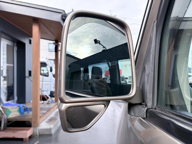 バモス Ｌターボ　４ＷＤ　Ｗエアバッグ　キーレス　ＡＢＳ　パワステ　マニュアルエアコン　衝突安全ボディ　パワーウインドー　フルフラット（12枚目）