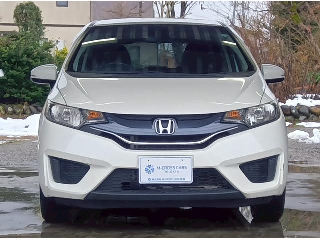 フィット 13G・Fパッケージ 4WD★純正ワンセグナビ★ETC★バックカメラ★ステアリングリモコン★ホンダセンシング★HDMI★USB電源★ホンダホイールキャップ★ミラーウィンカー★プッシュスタート(6枚目)