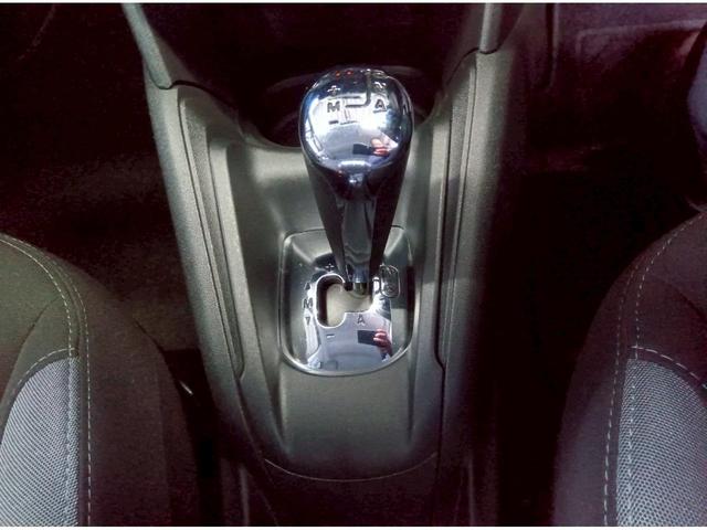 ２０８ プレミアム　２ＷＤ★純正ディスプレイラジオ★ＥＴＣ★ステアリングリモコン★パドルシフト★スポーツシフト★ＥＣＯモード★ヘッドライトレベライザー★純正ＡＷ★Ａ／Ｃ（4枚目）