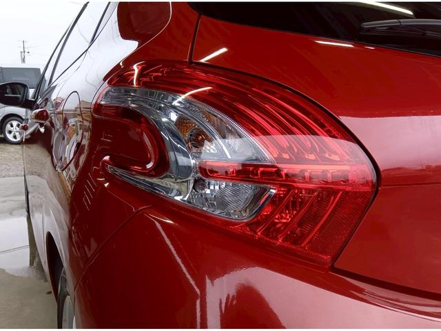 ２０８ プレミアム　２ＷＤ★純正ディスプレイラジオ★ＥＴＣ★ステアリングリモコン★パドルシフト★スポーツシフト★ＥＣＯモード★ヘッドライトレベライザー★純正ＡＷ★Ａ／Ｃ（23枚目）