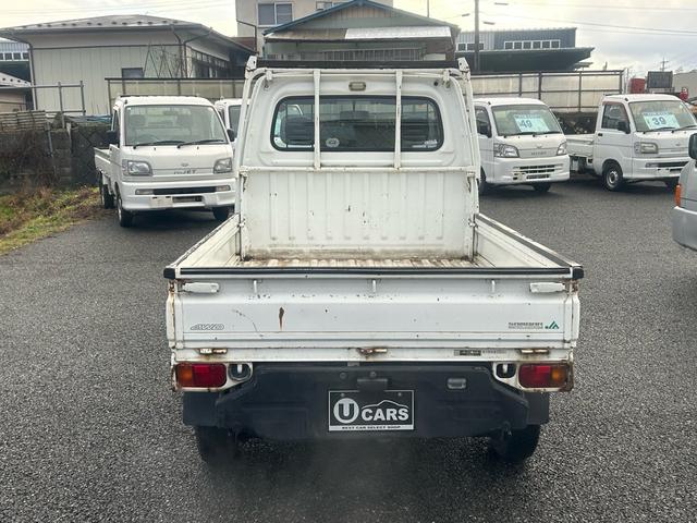 サンバートラック ＴＣ　正規ＡＡ仕入れ★第三者機関査定済み★修復歴なし★車検２年★法定整備★エアコン★パワステ★４ＷＤ★マニュアル★飛び石新品フロントガラス★（8枚目）