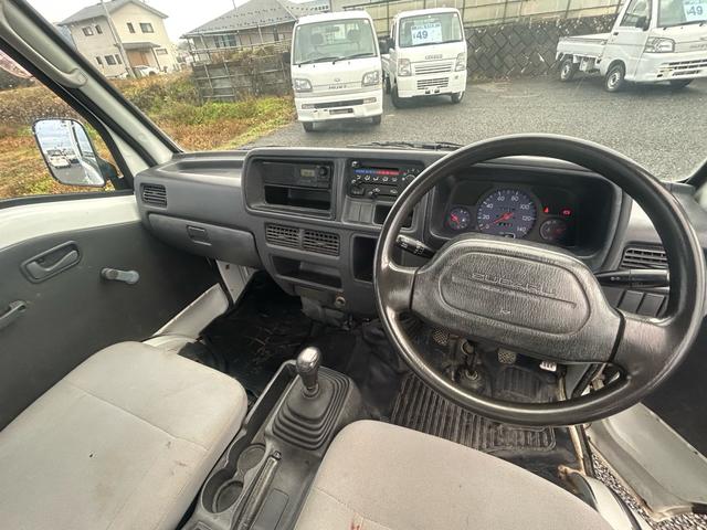 サンバートラック ＴＣ　正規ＡＡ仕入れ★第三者機関査定済み★修復歴なし★車検２年★法定整備★エアコン★パワステ★４ＷＤ★マニュアル★飛び石新品フロントガラス★（19枚目）