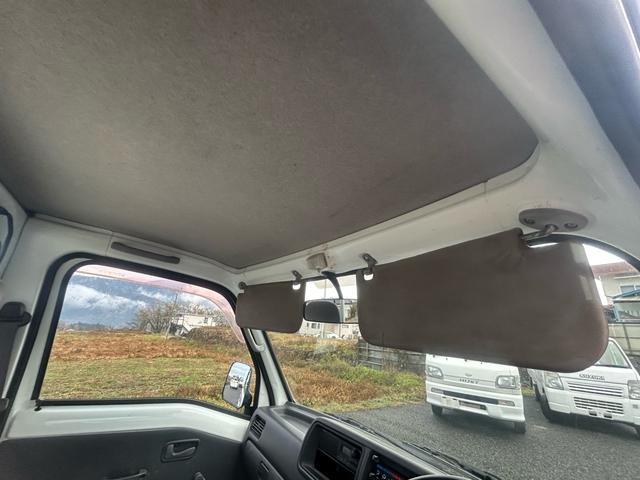 サンバートラック ＴＣ　正規ＡＡ仕入れ★第三者機関査定済み★修復歴なし★車検２年★法定整備★エアコン★パワステ★４ＷＤ★マニュアル★飛び石新品フロントガラス★（29枚目）