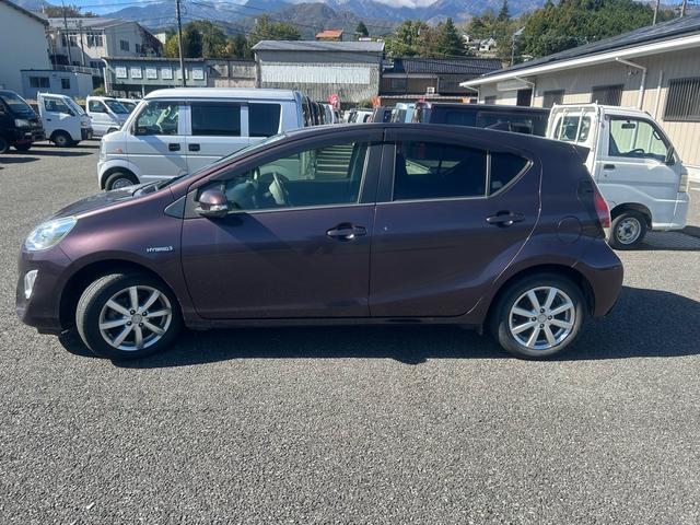 アクア S ★中期アクア★燃費の良さを体験してください★実走行済み★人気急上昇中★記録簿お付けいたします★車検R8/9月★(6枚目)