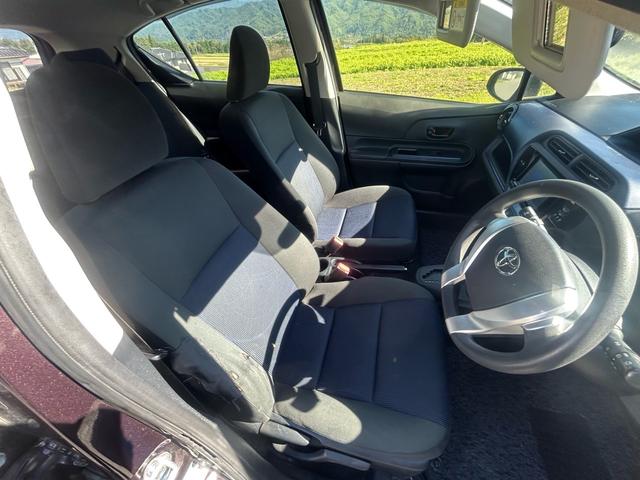 アクア S ★中期アクア★燃費の良さを体験してください★実走行済み★人気急上昇中★記録簿お付けいたします★車検R8/9月★(28枚目)