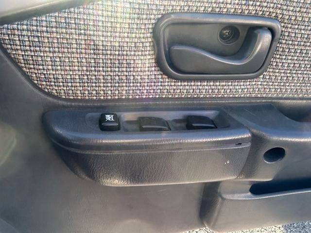 サンバーバン ディアス　ようやく入庫しましたスーパーチャージャー★４ＷＤ★ＡＴオートマ★直近まで乗られていましたので快調です★車検Ｒ８年９月まで★パワステ★パワーウィンドウ★キーレス★早い者勝ち★再入庫なし★（23枚目）