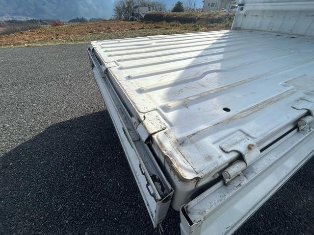 キャリイトラック ＫＣ　距離若★４ＷＤ★軽トラ軽バン在庫仕入れ強化中★エアコン、パワステ無★（19枚目）