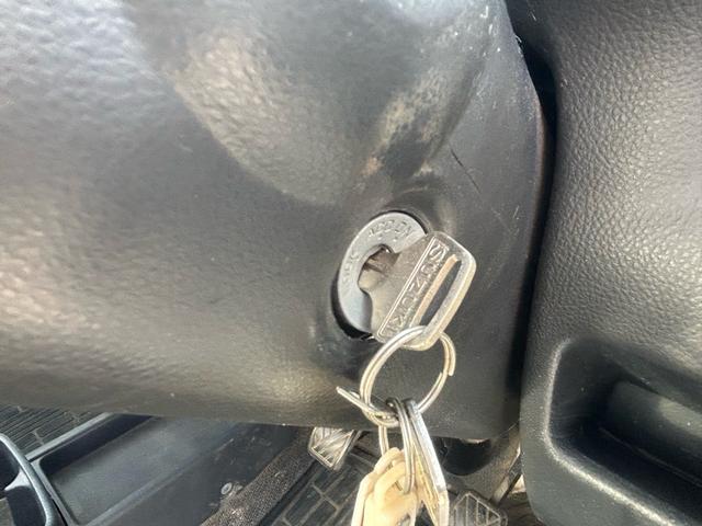 キャリイトラック ＫＣ　距離若★４ＷＤ★軽トラ軽バン在庫仕入れ強化中★エアコン、パワステ無★（36枚目）