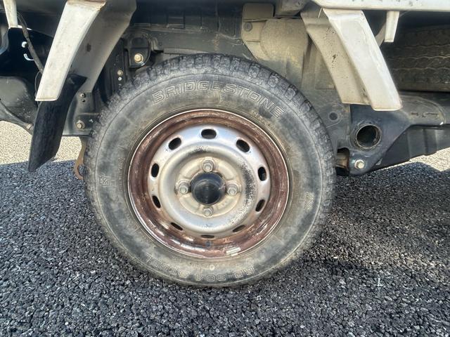 サンバートラック ＴＣ　正規ＡＡ仕入れ★第三者機関査定済み★実走行★車検Ｒ８年７月★即納車★エアコン★パワステ★４Ｗｄ★希少オートマ★軽トラ・軽箱専門店★在庫台数２００台以上★サブスク・レンタルもＤ－ＡＵＴＯ★（11枚目）