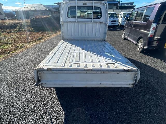 サンバートラック ＴＣ　正規ＡＡ仕入れ★第三者機関査定済み★実走行★車検Ｒ８年７月★即納車★エアコン★パワステ★４Ｗｄ★希少オートマ★軽トラ・軽箱専門店★在庫台数２００台以上★サブスク・レンタルもＤ－ＡＵＴＯ★（16枚目）