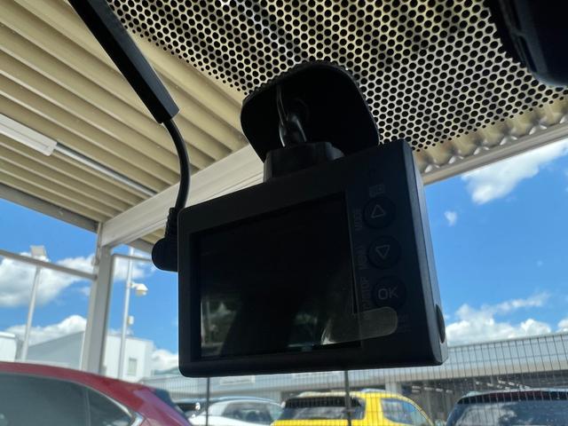 プリウス Ｓ　ＬＥＤヘッドライト　ＥＴＣ　純正ＳＤナビ　フルセグＴＶ　ＣＤ／Ｂｌｕｅｔｏｏｔｈ　オートマチックハイビーム　ＬＤＡ（レーンディパーチャーアラート）純正アルミホイール（18枚目）