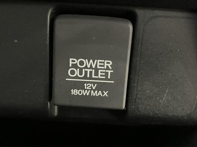 １２Ｖ　１８０Ｗ電源付。携帯の充電や簡易空気清浄機など手軽に電源を得られます。