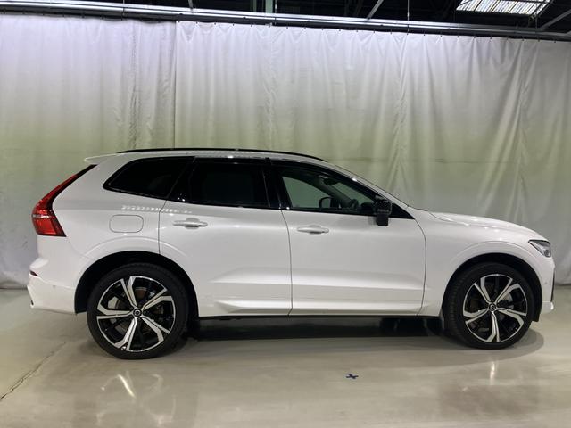 XC60 リチャージアルティメトT6AWDプラグインハイブリド AWD ディスプレイオーディオ Bluetooth接続 AppleCarPlayAndroidAuto 全周囲カメラ サンルーフ 本革シート シートクーラー ETC ドライブレコーダー 電動バックドア(5枚目)