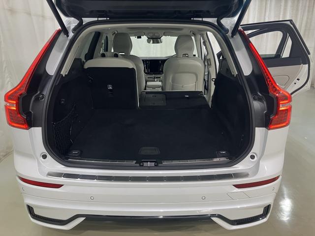 XC60 リチャージアルティメトT6AWDプラグインハイブリド AWD ディスプレイオーディオ Bluetooth接続 AppleCarPlayAndroidAuto 全周囲カメラ サンルーフ 本革シート シートクーラー ETC ドライブレコーダー 電動バックドア(45枚目)