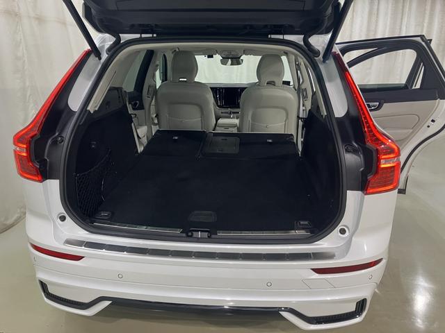 XC60 リチャージアルティメトT6AWDプラグインハイブリド AWD ディスプレイオーディオ Bluetooth接続 AppleCarPlayAndroidAuto 全周囲カメラ サンルーフ 本革シート シートクーラー ETC ドライブレコーダー 電動バックドア(46枚目)