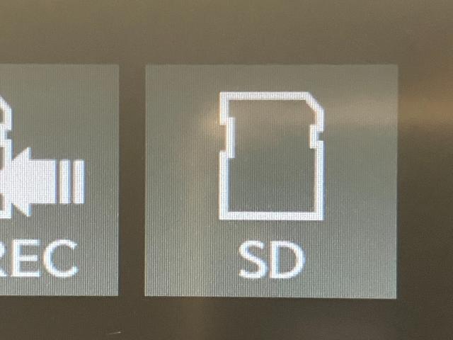 音楽ＳＤカード入ります。