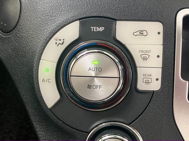 オートエアコン付きです。設定した温度に常に保ってくれます。快適なドライブをお楽しみください。