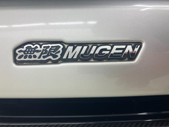 ヴェゼル ハイブリッドＺ　ＬＥＤヘッドライト　純正ＳＤナビ　フルセグＴＶ　ＣＤ／ＤＶＤ再生　Ｂｌｕｅｔｏｏｔｈ／ＵＳＢ接続　バックモニター　ＥＴＣ　無限フルエアロ１８インチアルミ　スマートキー（10枚目）