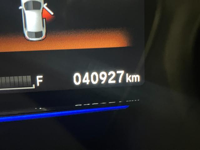 ヴェゼル ハイブリッドＺ　ＬＥＤヘッドライト　純正ＳＤナビ　フルセグＴＶ　ＣＤ／ＤＶＤ再生　Ｂｌｕｅｔｏｏｔｈ／ＵＳＢ接続　バックモニター　ＥＴＣ　無限フルエアロ１８インチアルミ　スマートキー（14枚目）