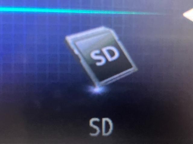 ヴェゼル ハイブリッドＺ　ＬＥＤヘッドライト　純正ＳＤナビ　フルセグＴＶ　ＣＤ／ＤＶＤ再生　Ｂｌｕｅｔｏｏｔｈ／ＵＳＢ接続　バックモニター　ＥＴＣ　無限フルエアロ１８インチアルミ　スマートキー（18枚目）