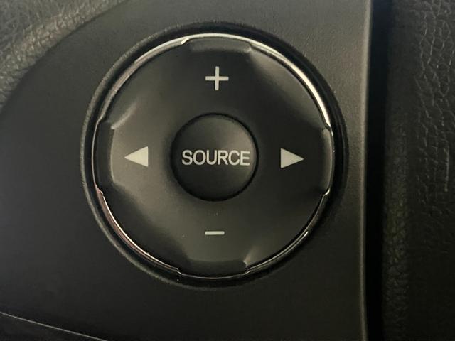 ヴェゼル ハイブリッドＺ　ＬＥＤヘッドライト　純正ＳＤナビ　フルセグＴＶ　ＣＤ／ＤＶＤ再生　Ｂｌｕｅｔｏｏｔｈ／ＵＳＢ接続　バックモニター　ＥＴＣ　無限フルエアロ１８インチアルミ　スマートキー（20枚目）