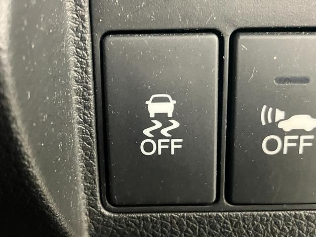 ヴェゼル ハイブリッドＺ　ＬＥＤヘッドライト　純正ＳＤナビ　フルセグＴＶ　ＣＤ／ＤＶＤ再生　Ｂｌｕｅｔｏｏｔｈ／ＵＳＢ接続　バックモニター　ＥＴＣ　無限フルエアロ１８インチアルミ　スマートキー（24枚目）