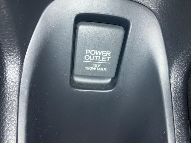 ヴェゼル ハイブリッドＺ　ＬＥＤヘッドライト　純正ＳＤナビ　フルセグＴＶ　ＣＤ／ＤＶＤ再生　Ｂｌｕｅｔｏｏｔｈ／ＵＳＢ接続　バックモニター　ＥＴＣ　無限フルエアロ１８インチアルミ　スマートキー（32枚目）