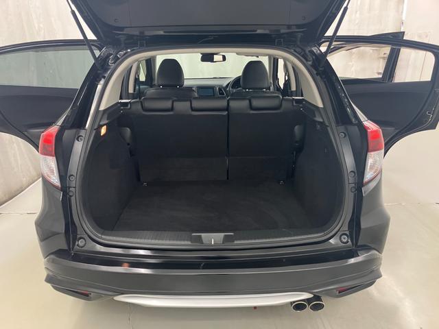 ヴェゼル ハイブリッドＺ　ＬＥＤヘッドライト　純正ＳＤナビ　フルセグＴＶ　ＣＤ／ＤＶＤ再生　Ｂｌｕｅｔｏｏｔｈ／ＵＳＢ接続　バックモニター　ＥＴＣ　無限フルエアロ１８インチアルミ　スマートキー（34枚目）