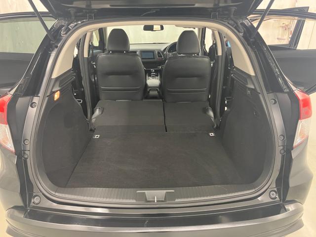 ヴェゼル ハイブリッドＺ　ＬＥＤヘッドライト　純正ＳＤナビ　フルセグＴＶ　ＣＤ／ＤＶＤ再生　Ｂｌｕｅｔｏｏｔｈ／ＵＳＢ接続　バックモニター　ＥＴＣ　無限フルエアロ１８インチアルミ　スマートキー（36枚目）