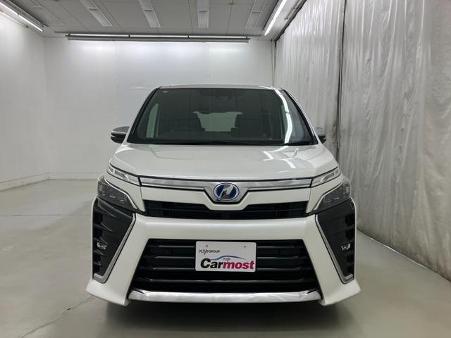 ヴォクシー ハイブリッドＺＳ　煌ＩＩ　ＬＥＤヘッドライト　純正ＳＤナビ　フルセグＴＶ　ＣＤ／ＤＶＤ再生　ＷｉＦｉ接続　　　Ｂｌｕｅｔｏｏｔｈ接続　両側電動スライドドア　バックモニター　ＥＴＣ　ドライブレコーダー　純正１５インチアルミ（3枚目）