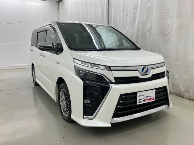 ヴォクシー ハイブリッドＺＳ　煌ＩＩ　ＬＥＤヘッドライト　純正ＳＤナビ　フルセグＴＶ　ＣＤ／ＤＶＤ再生　ＷｉＦｉ接続　　　Ｂｌｕｅｔｏｏｔｈ接続　両側電動スライドドア　バックモニター　ＥＴＣ　ドライブレコーダー　純正１５インチアルミ（4枚目）