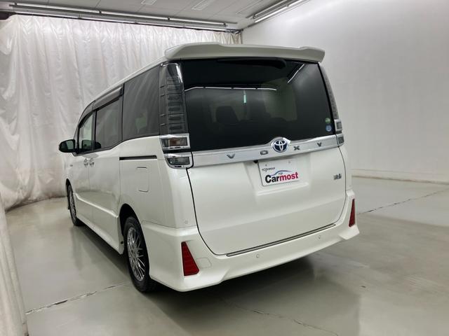 ヴォクシー ハイブリッドＺＳ　煌ＩＩ　ＬＥＤヘッドライト　純正ＳＤナビ　フルセグＴＶ　ＣＤ／ＤＶＤ再生　ＷｉＦｉ接続　　　Ｂｌｕｅｔｏｏｔｈ接続　両側電動スライドドア　バックモニター　ＥＴＣ　ドライブレコーダー　純正１５インチアルミ（8枚目）