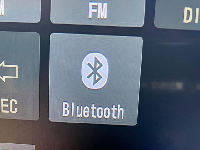 ヴォクシー ハイブリッドＺＳ　煌ＩＩ　ＬＥＤヘッドライト　純正ＳＤナビ　フルセグＴＶ　ＣＤ／ＤＶＤ再生　ＷｉＦｉ接続　　　Ｂｌｕｅｔｏｏｔｈ接続　両側電動スライドドア　バックモニター　ＥＴＣ　ドライブレコーダー　純正１５インチアルミ（17枚目）