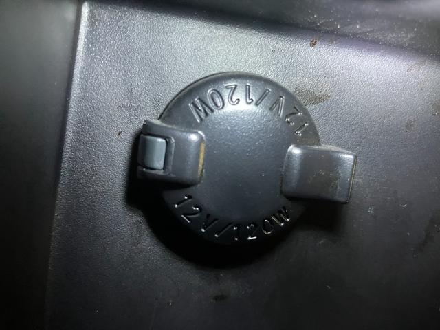 ヴォクシー ハイブリッドＺＳ　煌ＩＩ　ＬＥＤヘッドライト　純正ＳＤナビ　フルセグＴＶ　ＣＤ／ＤＶＤ再生　ＷｉＦｉ接続　　　Ｂｌｕｅｔｏｏｔｈ接続　両側電動スライドドア　バックモニター　ＥＴＣ　ドライブレコーダー　純正１５インチアルミ（36枚目）