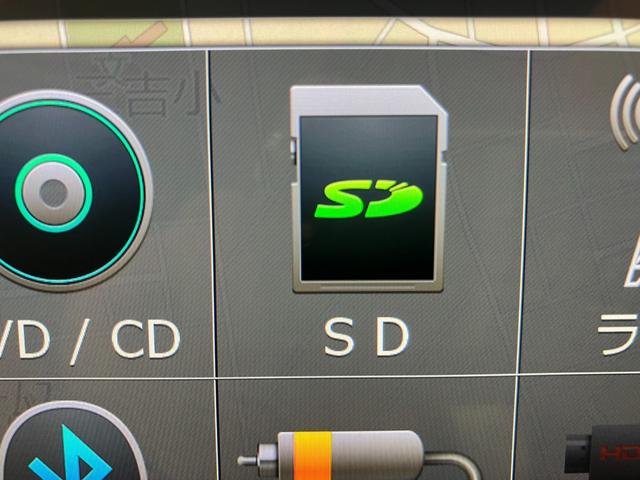 ハリアー プレミアム LEDヘッドライト 社外SDナビ 後席モニター フルセグTV CD/DVD再生 Bluetooth接続 電動バックドア ETC ドライブレコーダー 純正18インチアルミ(16枚目)