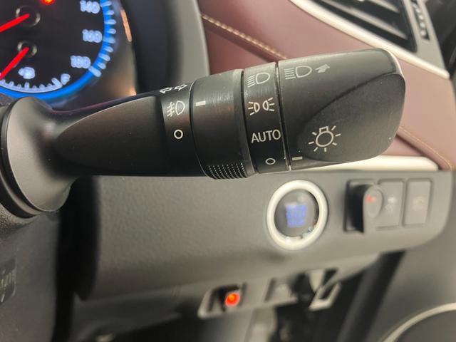 ハリアー プレミアム LEDヘッドライト 社外SDナビ 後席モニター フルセグTV CD/DVD再生 Bluetooth接続 電動バックドア ETC ドライブレコーダー 純正18インチアルミ(22枚目)