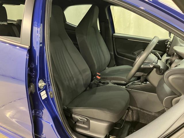 ヤリス ハイブリッドG 4WD LEDヘッドライト 純正ディスプレイオーディオ DVD再生 USB/Bluetooth接続 Miracast バックモニター ETC ドライブレコーダー(35枚目)