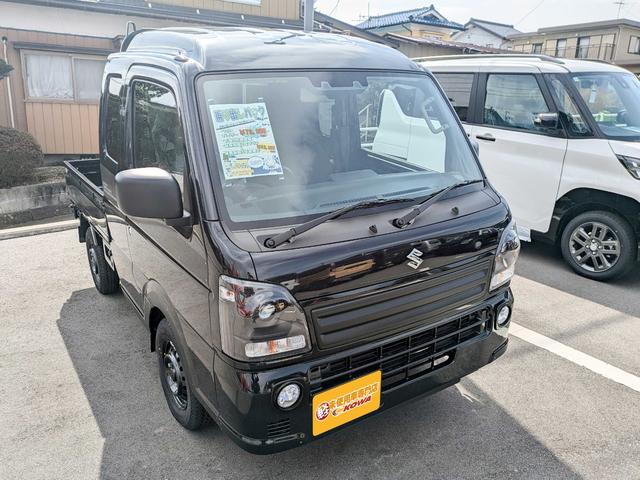 スーパーキャリイ Ｘリミテッド　４ＷＤ　届出済未使用車　軽トラック　オートマ　衝突被害軽減システム　クリアランスソナー　レーンアシスト　アイドリングストップ　横滑り防止　エアコン（3枚目）