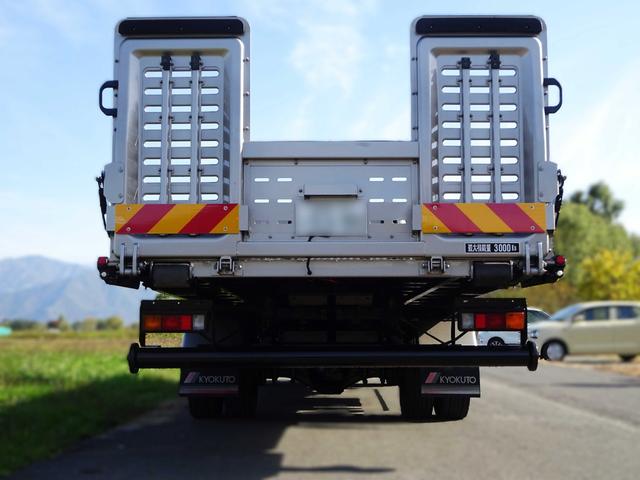 キャンター 積載車カスタム 最積3000kg 極東フラトップZERO 電動ミラー ウインチ ラジコン メッキパーツ(12枚目)