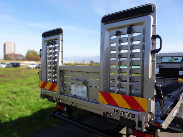 キャンター 積載車カスタム 最積3000kg 極東フラトップZERO 電動ミラー ウインチ ラジコン メッキパーツ(22枚目)