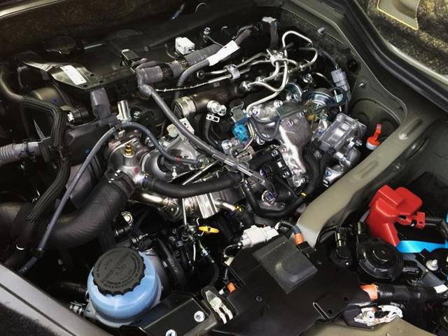 ハイエースバン ロングDX GLパッケージ 社外エアロF/R/S/W 純正ナビ フルセグ ETC LEDヘッドランプ キーレス 4WD ディーゼル(18枚目)