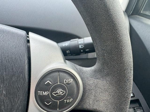 プリウス Ｓ　純正ナビ　バックカメラ　Ｂｌｕｅｔｏｏｔｈ接続　ＥＴＣ　ＨＩＤヘッドライト　フォグライト　スマートキー　禁煙車　オートライト　オートエアコン　ワンセグ（35枚目）