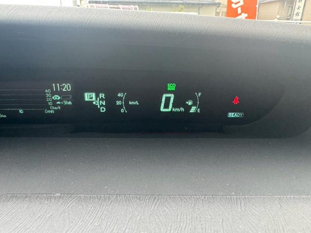 プリウス Ｓ　純正ナビ　バックカメラ　Ｂｌｕｅｔｏｏｔｈ接続　ＥＴＣ　ＨＩＤヘッドライト　フォグライト　スマートキー　禁煙車　オートライト　オートエアコン　ワンセグ（40枚目）