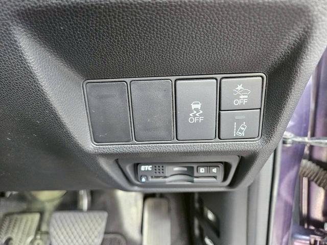 ステップワゴンスパーダ スパーダアドバンスパッケージα ホンダセンシング 両側電動スライドドア クルコン フリップダウンモニター 純正ナビ バックカメラ Bluetooth接続 フルセグTV ETC LEDヘッドライト 車線逸脱警報 禁煙車 フォグライト(6枚目)