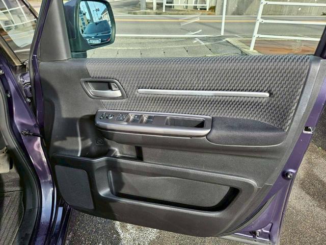 ステップワゴンスパーダ スパーダアドバンスパッケージα ホンダセンシング 両側電動スライドドア クルコン フリップダウンモニター 純正ナビ バックカメラ Bluetooth接続 フルセグTV ETC LEDヘッドライト 車線逸脱警報 禁煙車 フォグライト(28枚目)